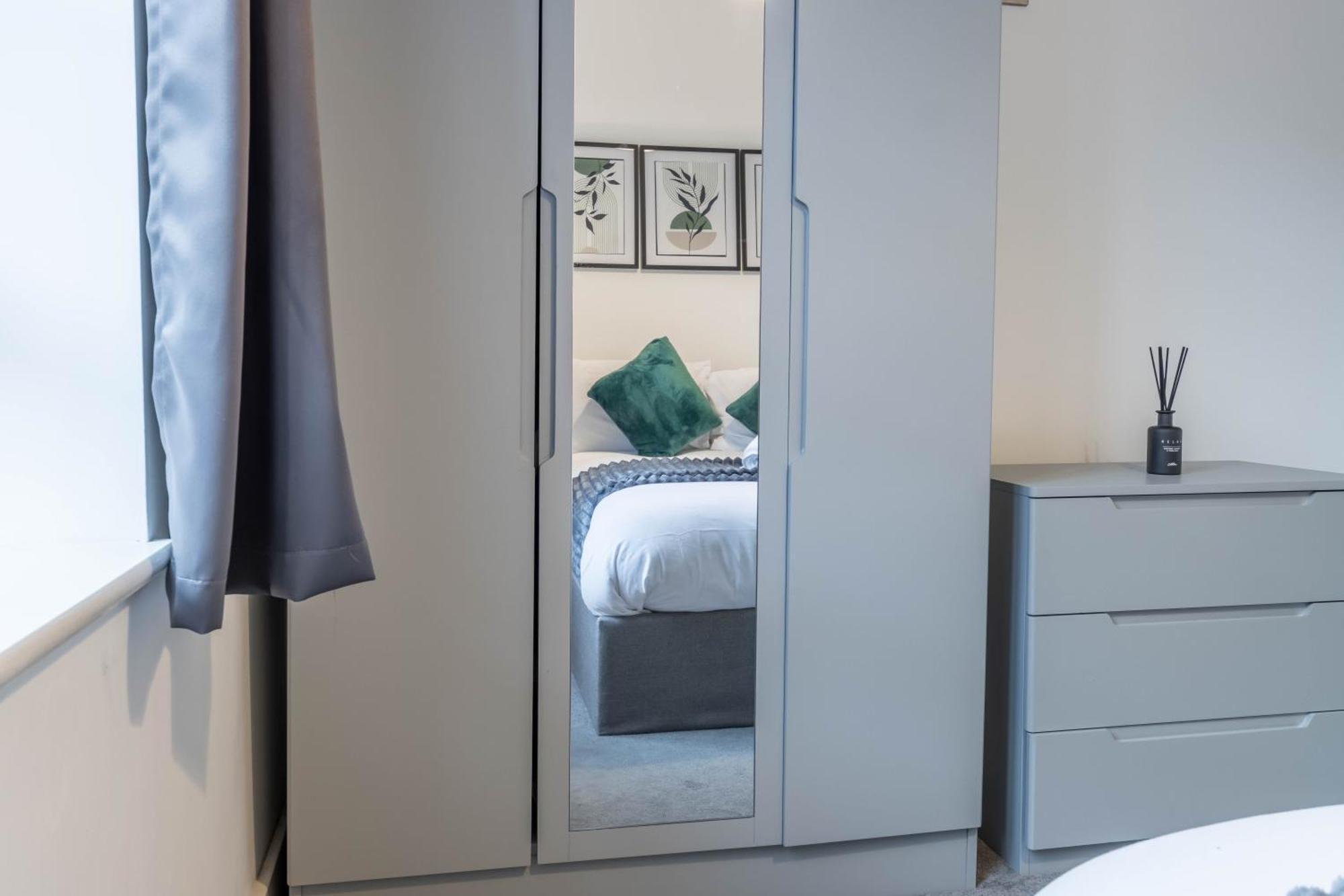 Modern 1-bed In Birmingham's Jewellery Quarter Apartment *