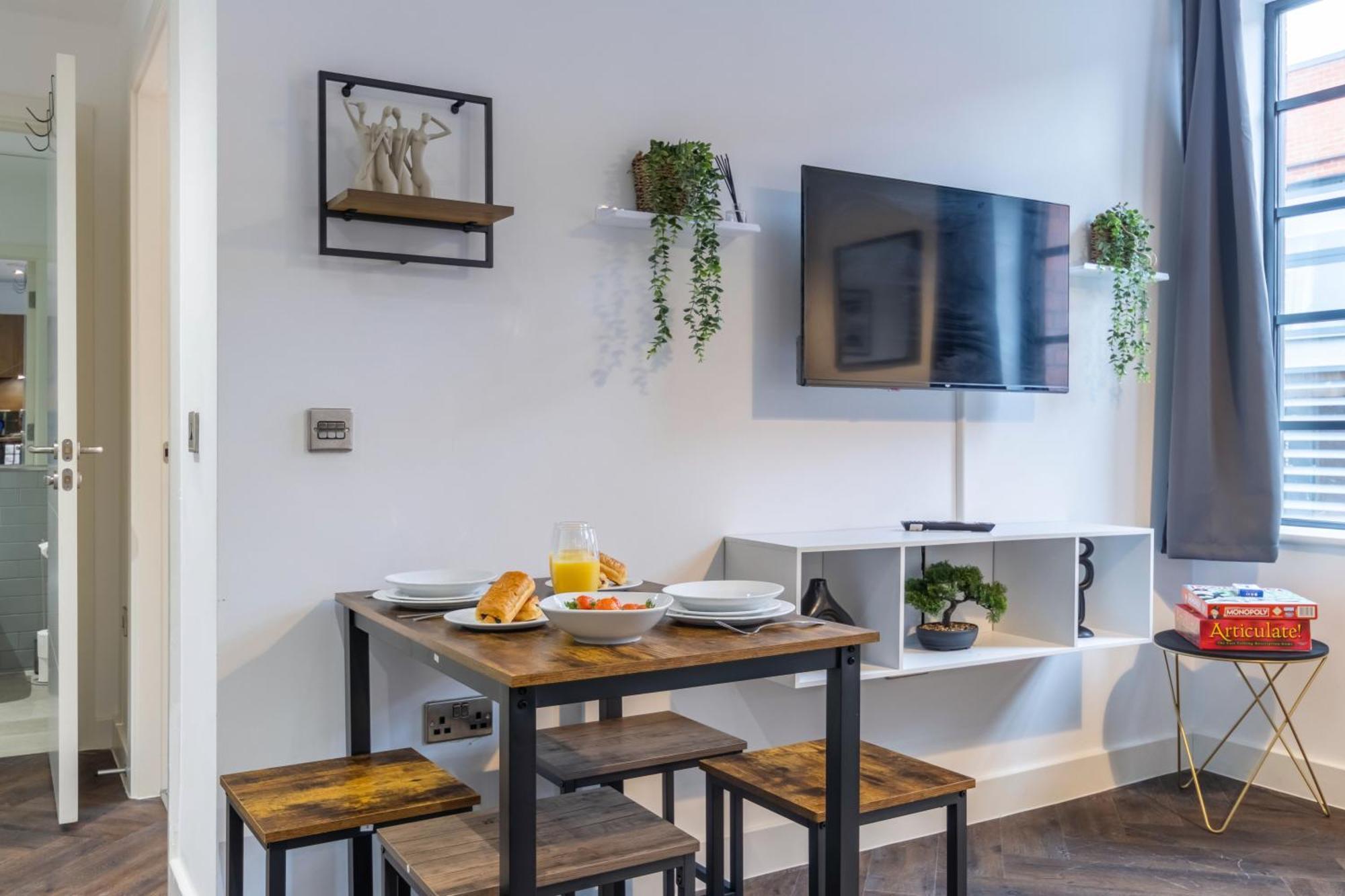 Modern 1-bed In Birmingham's Jewellery Quarter