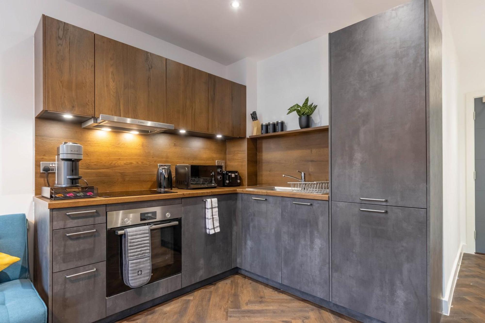 Modern 1-bed In Birmingham's Jewellery Quarter Birmingham