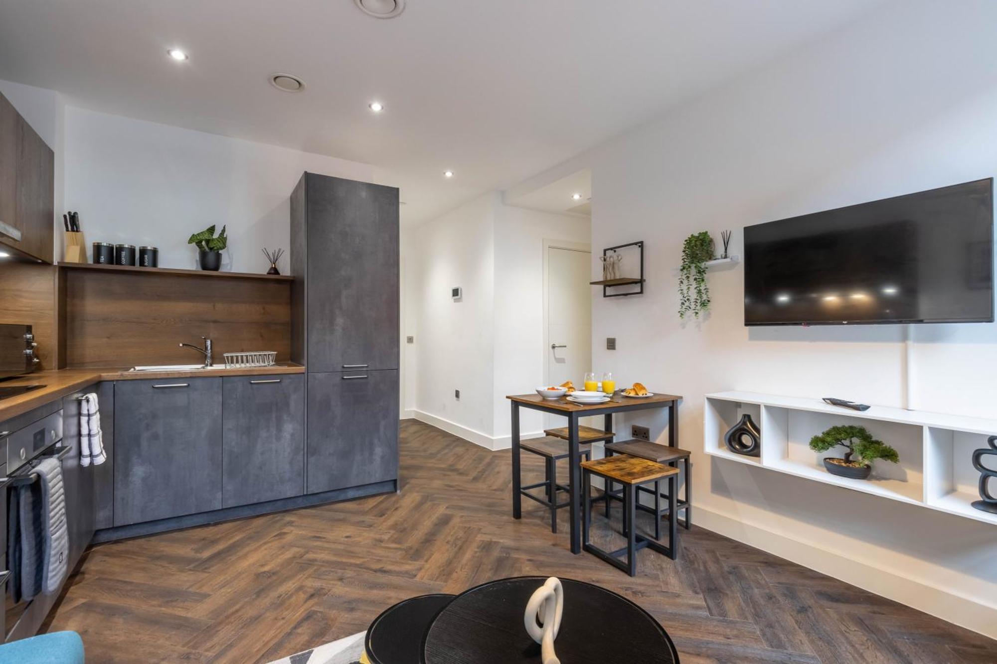 Modern 1-bed In Birmingham's Jewellery Quarter * Birmingham