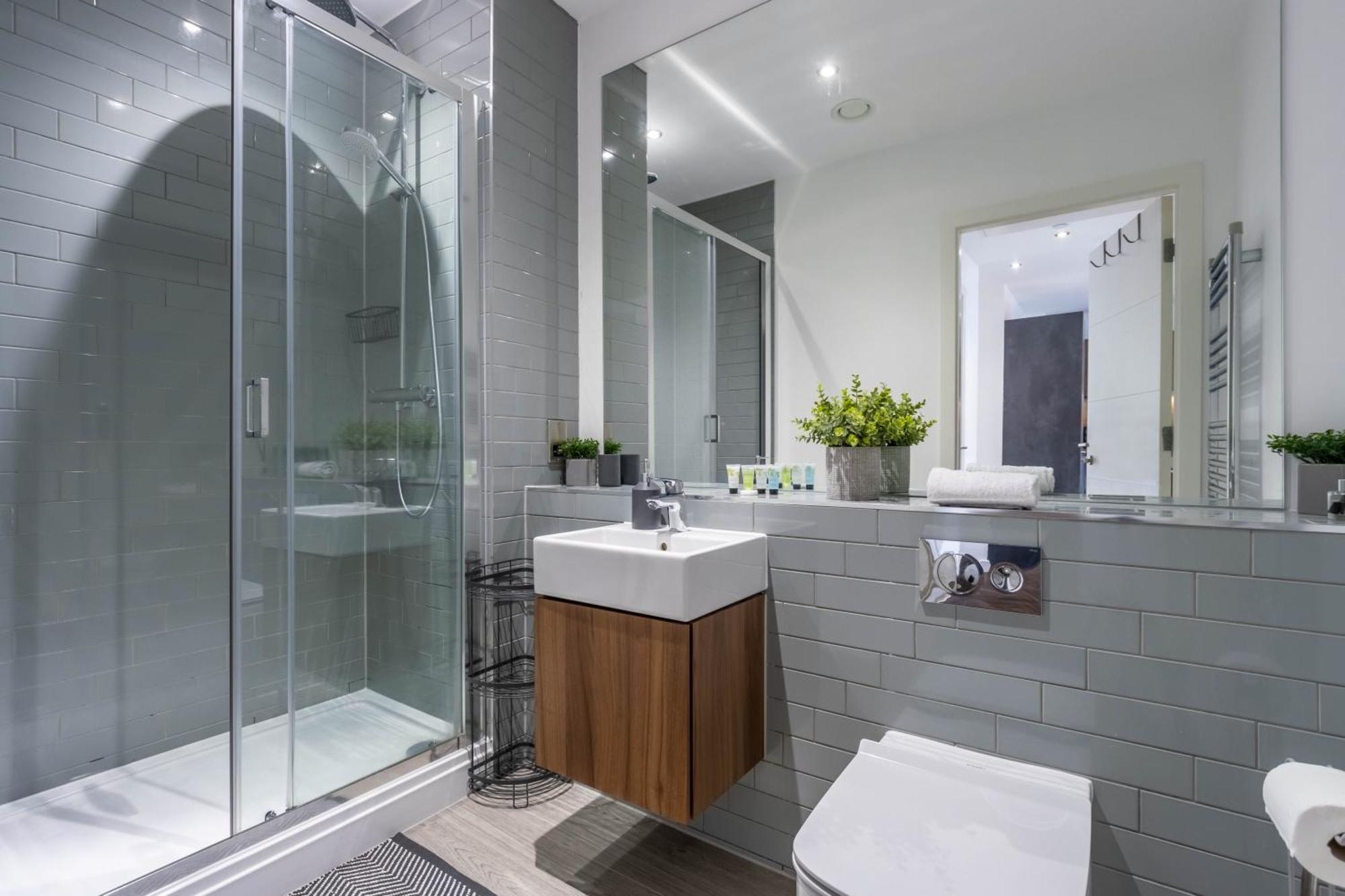Modern 1-bed In Birmingham's Jewellery Quarter Apartment *