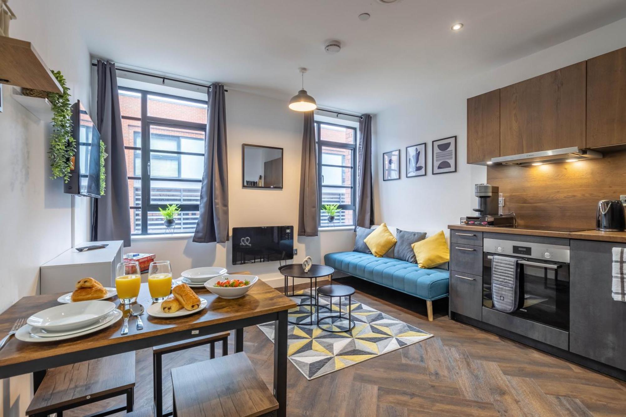 Modern 1-bed In Birmingham's Jewellery Quarter Apartment *